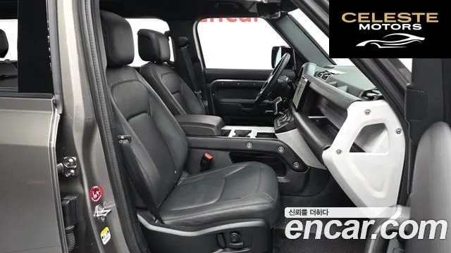 LAND ROVER Defender (L663) 110 P300 X-Dynamic SE 2025 — photo 11 sur 20