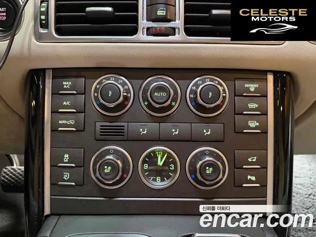 LAND ROVER Range Rover 4.4 TDV8 Vogue 2012 — photo 11 sur 20