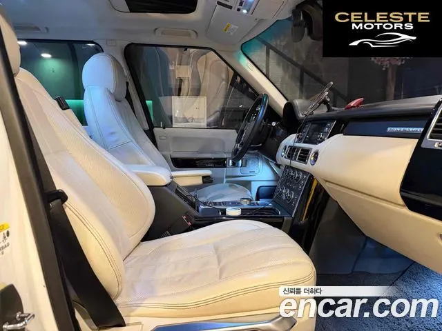 LAND ROVER Range Rover 4.4 TDV8 Vogue 2012 — photo 16 sur 20