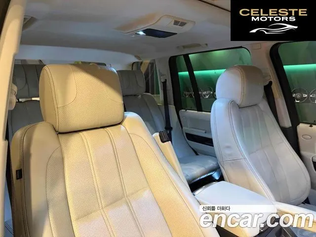 LAND ROVER Range Rover 4.4 TDV8 Vogue 2012 — photo 17 sur 20
