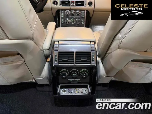 LAND ROVER Range Rover 4.4 TDV8 Vogue 2012 — photo 19 sur 20
