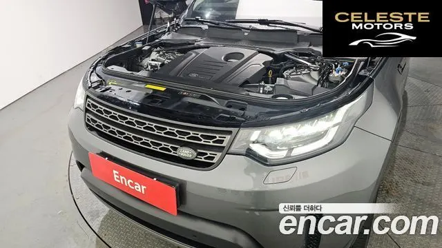 LAND ROVER Discovery 5 2.0 SD4 SE 2018 — photo 6 sur 20