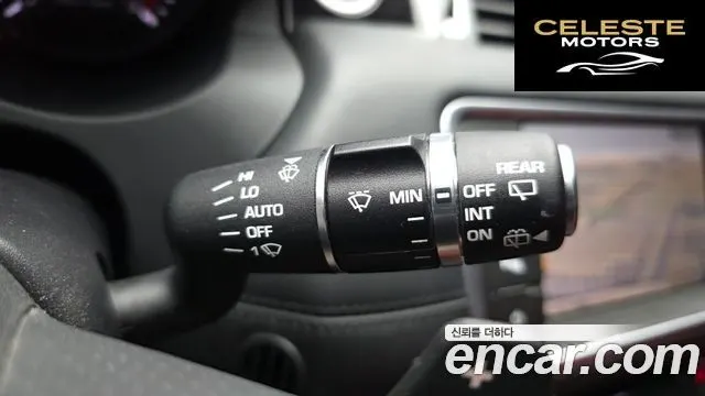 LAND ROVER Range Rover Evoque 2.2 SD4 Dynamic 2013 — photo 18 sur 20