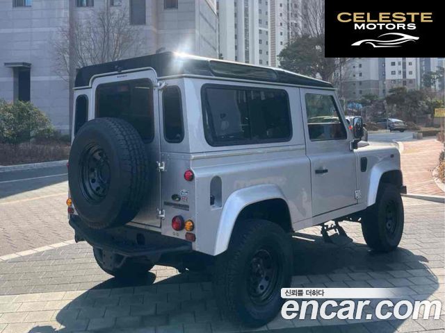 LAND ROVER Defender 90 2004 — photo 5 sur 14