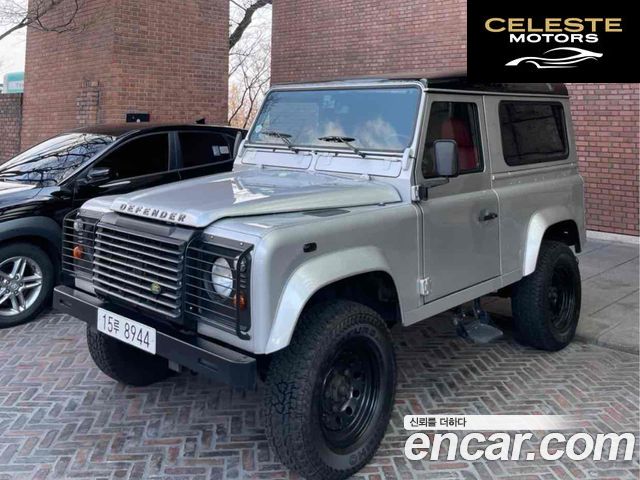 LAND ROVER Defender 90 2004 — photo 9 sur 14