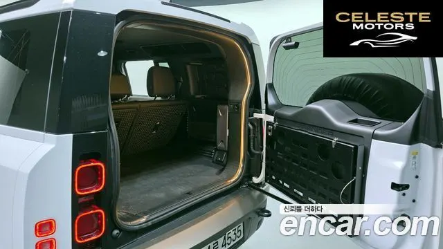 LAND ROVER Defender (L663) 110 P300 X-Dynamic SE 2022 — photo 20 sur 20