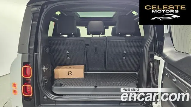 LAND ROVER Defender (L663) 90 D250 X-Dynamic SE 2025 — photo 20 sur 20