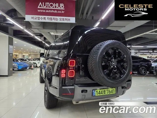 LAND ROVER Defender (L663) 130 P400 2025 — photo 3 sur 26