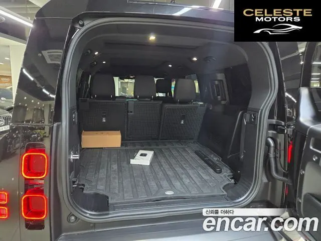 LAND ROVER Defender (L663) 130 P400 2025 — photo 5 sur 26