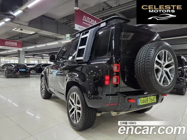 LAND ROVER Defender (L663) 90 P400 X 2025 — photo 5 sur 26
