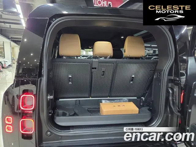 LAND ROVER Defender (L663) 90 P400 X 2025 — photo 6 sur 26