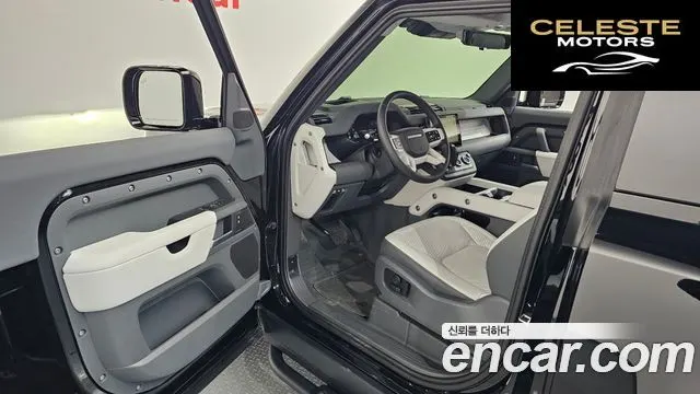 LAND ROVER Defender (L663) 90 D250 X-Dynamic SE 2025 — photo 10 sur 20