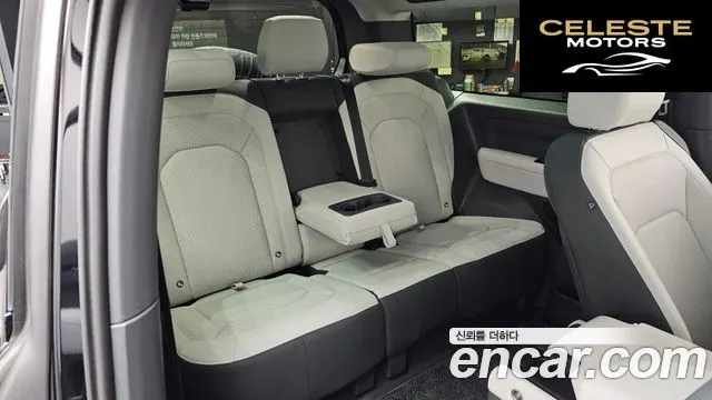 LAND ROVER Defender (L663) 90 D250 X-Dynamic SE 2025 — photo 12 sur 20