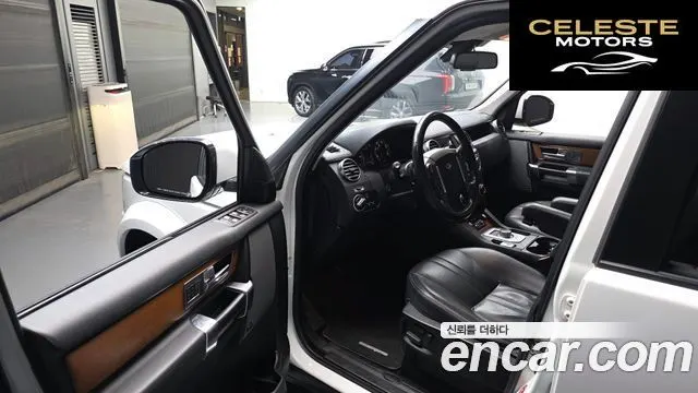 LAND ROVER Discovery 4 3.0 SDV6 SE 2016 — photo 10 sur 26