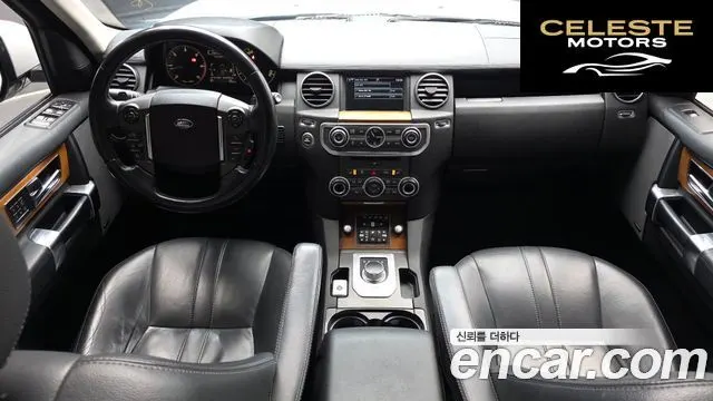 LAND ROVER Discovery 4 3.0 SDV6 SE 2016 — photo 24 sur 26