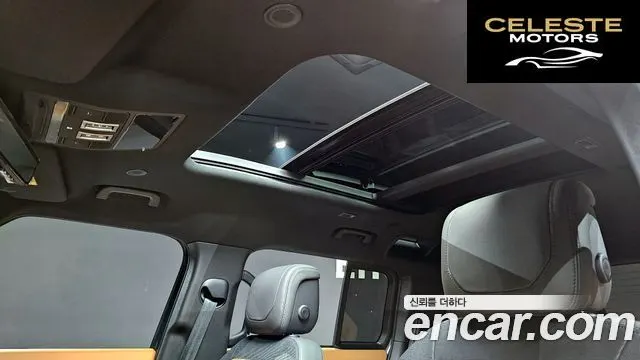 LAND ROVER Defender (L663) 110 P300 X-Dynamic SE 2024 — photo 18 sur 20