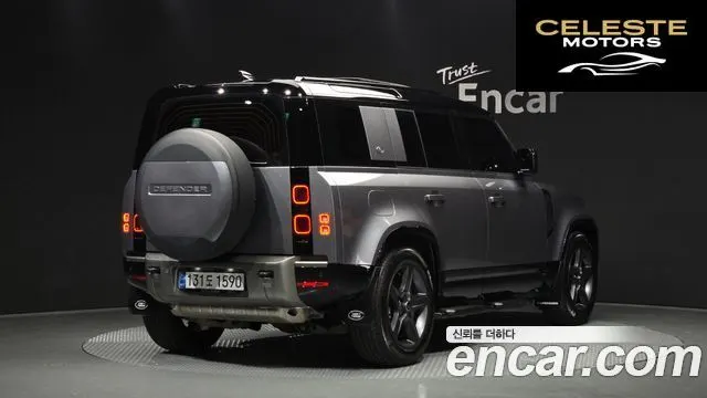 LAND ROVER Defender (L663) 110 P300 X-Dynamic SE 2024 — photo 2 sur 20