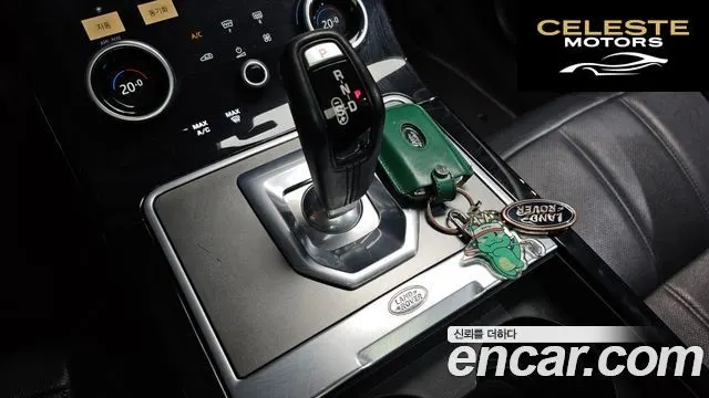 LAND ROVER Range Rover Evoque 2P250 SE 2022 — photo 8 sur 20