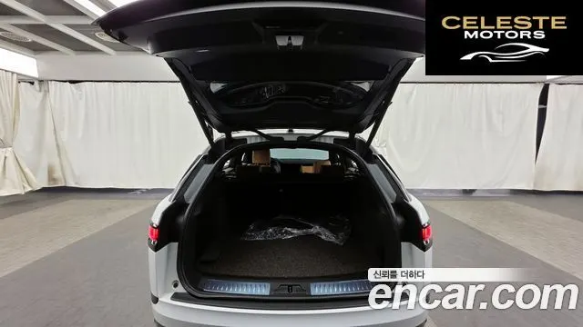 LAND ROVER Range Rover Velar 3.0 P400 R-Dynamic HSE 2021 — photo 20 sur 26
