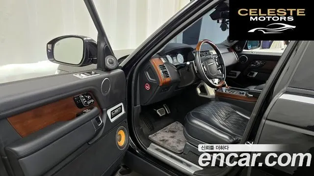 LAND ROVER Range Rover 45.0 SC SV AB LWB 2018 — photo 10 sur 20