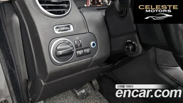 LAND ROVER Discovery 4 3.0 SDV6 HSE 2011 — photo 18 sur 20