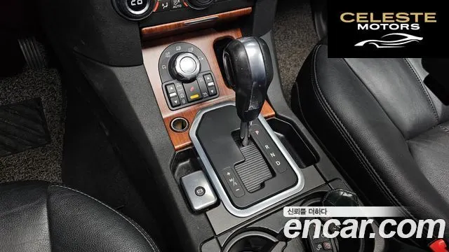 LAND ROVER Discovery 4 3.0 SDV6 HSE 2011 — photo 9 sur 20