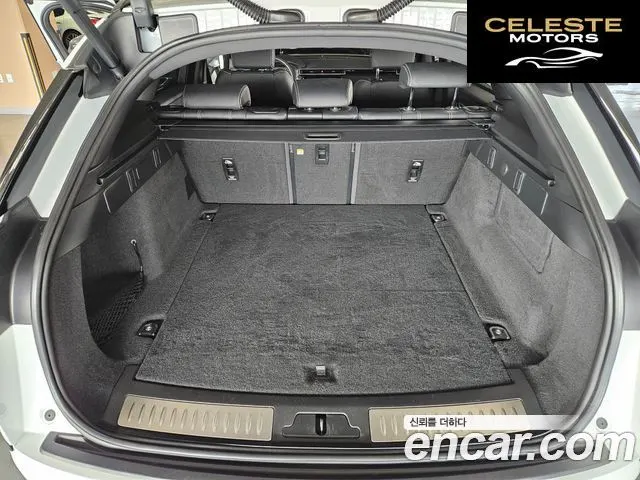 LAND ROVER Range Rover Velar 3.0 P400 R-Dynamic SE 2023 — photo 15 sur 23