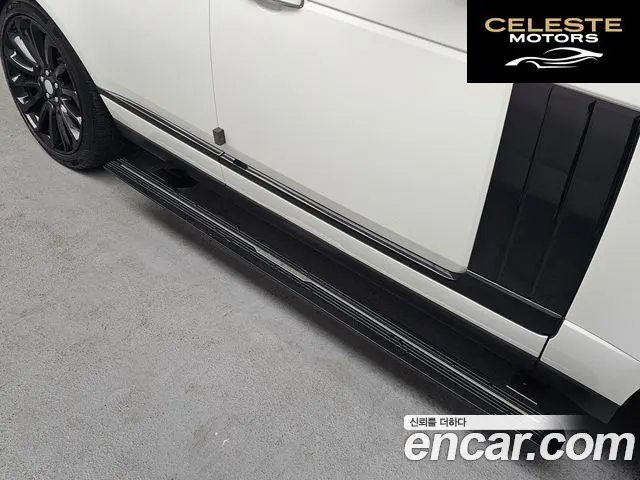 LAND ROVER Range Rover 44.4 SDV8 AB 2016 — photo 16 sur 26