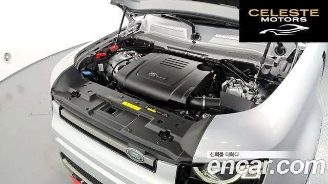 LAND ROVER Defender (L663) 110 P300 X-Dynamic SE 2024 — photo 6 sur 20