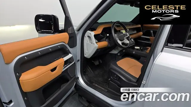 LAND ROVER Defender (L663) 110 P300 X-Dynamic SE 2024 — photo 10 sur 20
