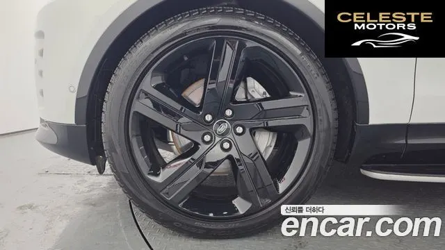 LAND ROVER Discovery 5 D300 Dynamic HSE 2024 — photo 9 sur 20