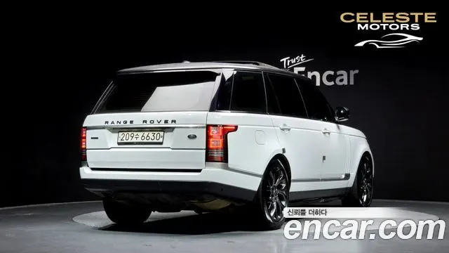 LAND ROVER Range Rover 44.4 SDV8 AB LWB 2016 — photo 2 sur 26