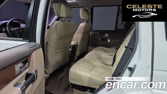 LAND ROVER Discovery 4 3.0 SDV6 SE 2016 — photo 12 sur 20