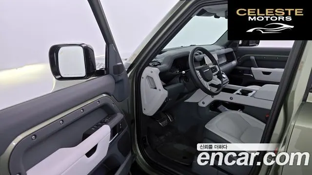 LAND ROVER Defender (L663) 110 D250 X-Dynamic SE 2025 — photo 10 sur 20