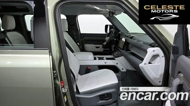 LAND ROVER Defender (L663) 110 D250 X-Dynamic SE 2025 — photo 11 sur 20