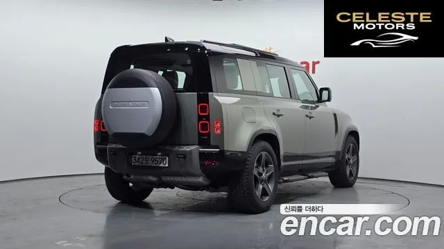 LAND ROVER Defender (L663) 110 D250 X-Dynamic SE 2025 — photo 2 sur 20