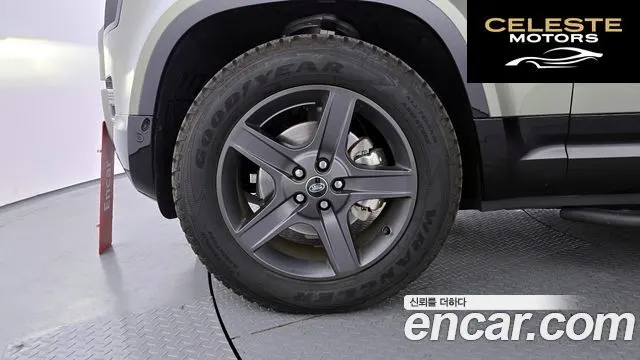 LAND ROVER Defender (L663) 110 D250 X-Dynamic SE 2025 — photo 5 sur 20