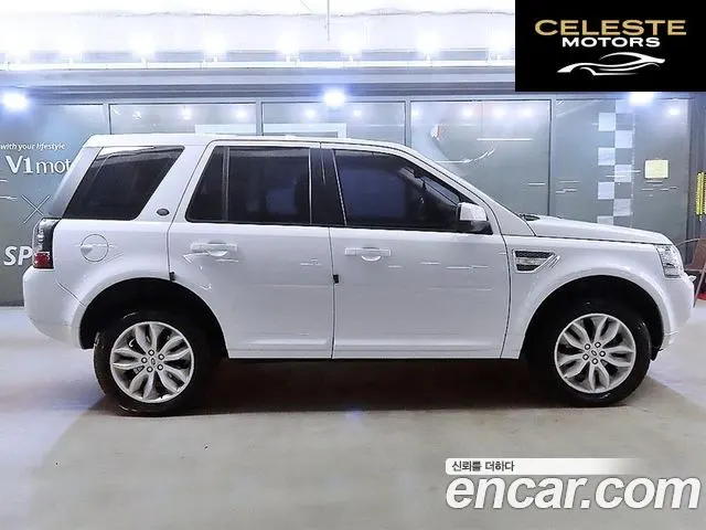 LAND ROVER 2 2.2 SD4 HSE 2013 — photo 3 sur 25