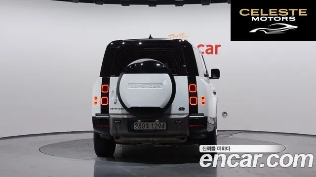 LAND ROVER Defender (L663) 130 P400 X-Dynamic HSE 2023 — photo 4 sur 20