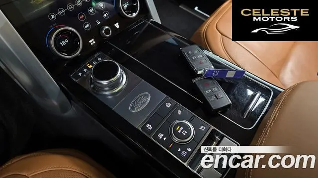 LAND ROVER Range Rover 44.4 SDV8 AB 2018 — photo 11 sur 33