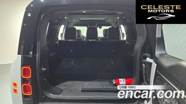 LAND ROVER Defender (L663) 130 D300 X-Dynamic HSE 2024 — photo 19 sur 20