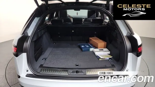 LAND ROVER Range Rover Velar 3.0 P400 Dynamic HSE 2025 — photo 19 sur 20