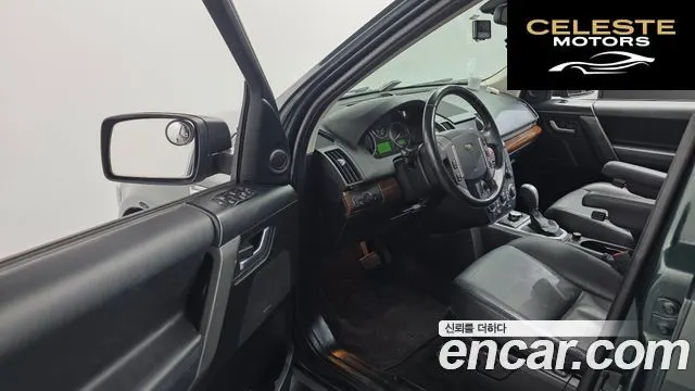 LAND ROVER 2 2.2 TD4 HSE 2010 — photo 12 sur 20