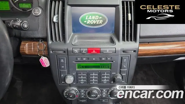LAND ROVER 2 2.2 TD4 HSE 2010 — photo 16 sur 20