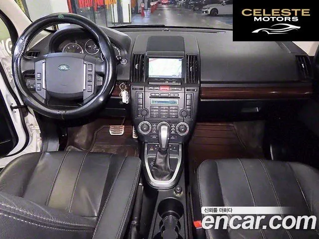 LAND ROVER 2 2.2 SD4 HSE 2012 — photo 10 sur 25
