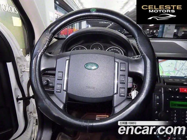 LAND ROVER 2 2.2 SD4 HSE 2012 — photo 8 sur 25