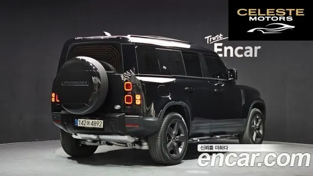 LAND ROVER Defender (L663) 110 D300 HSE 2022 — photo 2 sur 20