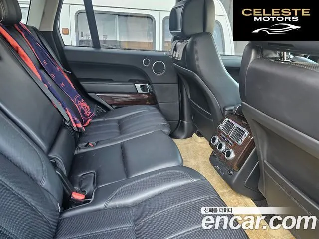LAND ROVER Range Rover 44.4 SDV8 Vogue SE 2015 — photo 16 sur 23