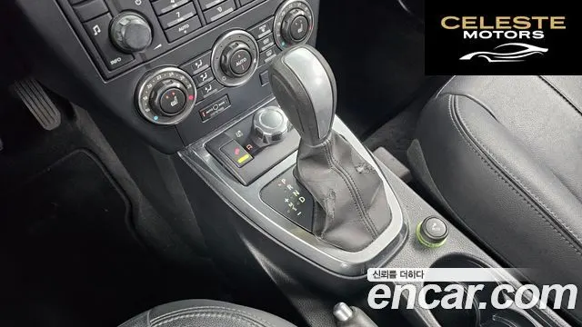 LAND ROVER 2 2.2 SD4 HSE 2011 — photo 9 sur 20