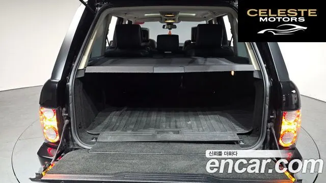 LAND ROVER Range Rover 4.4 TDV8 Vogue 2012 — photo 19 sur 20